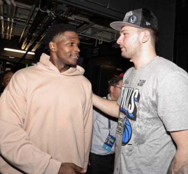 世俱杯竞猜APP-华子还嫩！东契奇才是NBA未来门面？西部封王冲冠