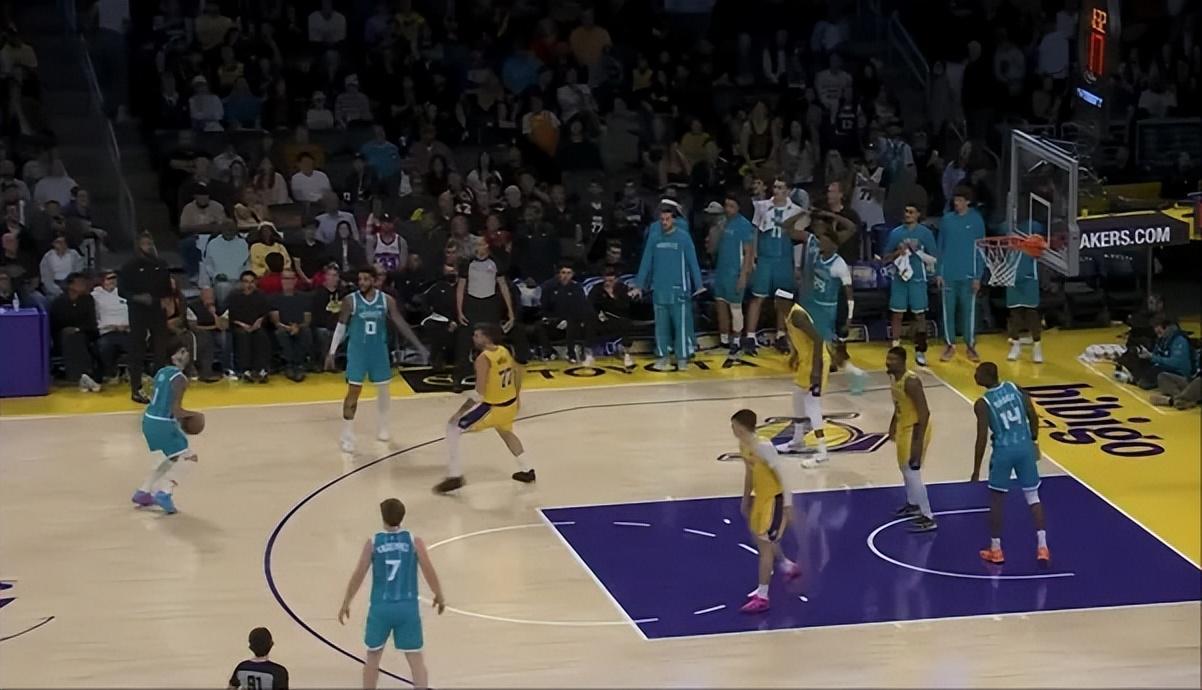 世俱杯竞猜APP-雷迪克仍是不粘锅！谈防守亲承自己有布置，甩锅球员强度不够！