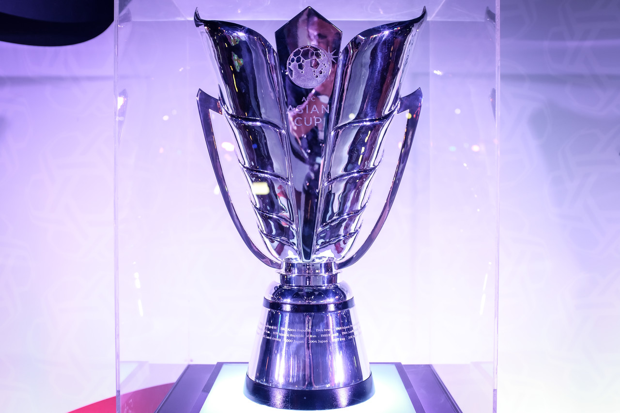 世俱杯买球官网-霍启山两会提案：建议粤港澳大湾区联合申办足球亚洲杯