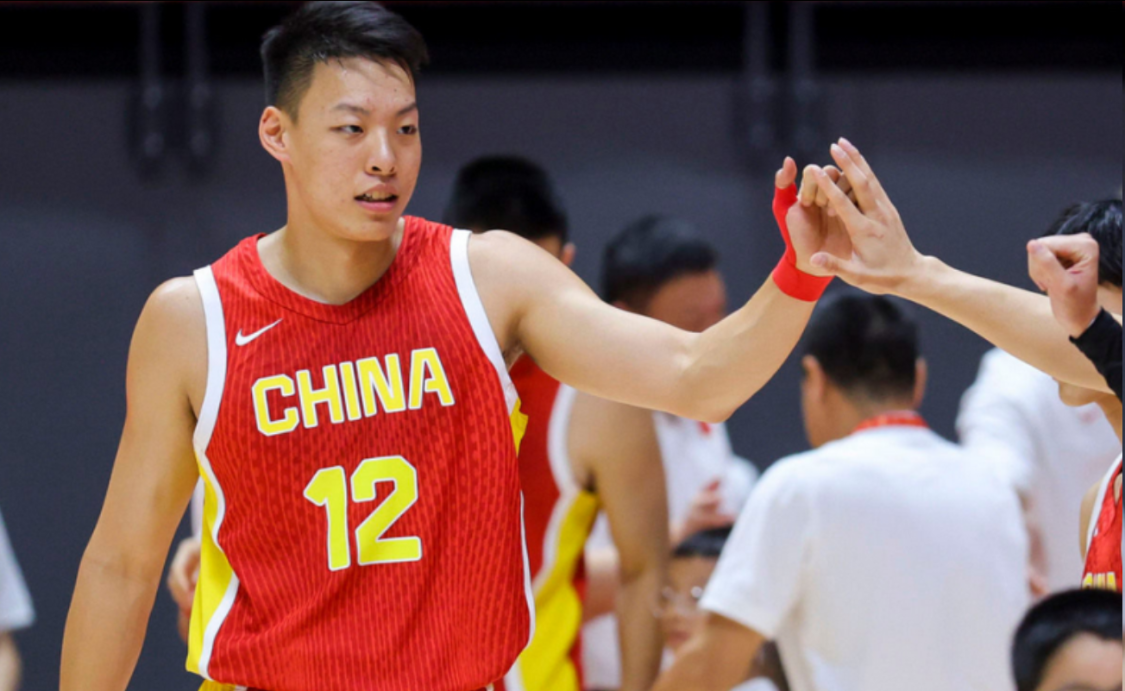 世俱杯买球官网-这是郭士强选的年轻国手？2分2板+正负值最低，球迷：球商真不行